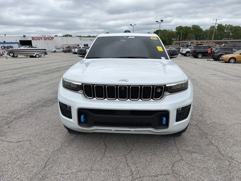 Used 2022 Jeep Grand Cherokee Overland w/ Advanced Protech Group III image 2