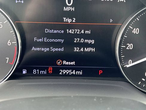 Used 2023 Buick Envision Essence AWD/4WD image 32