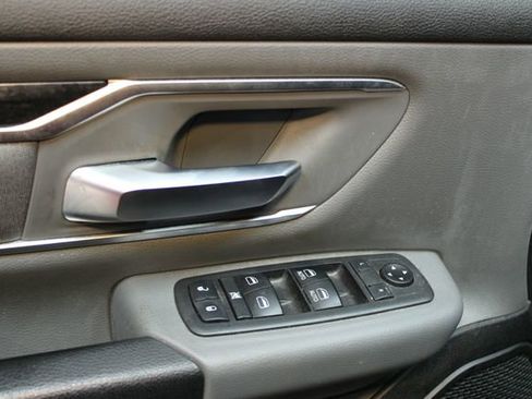 Used 2019 RAM 1500 Big Horn AWD/4WD image 14
