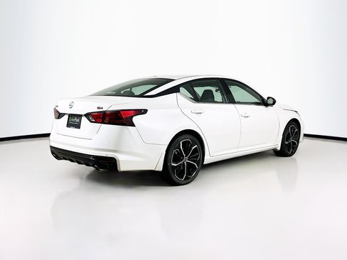 Used 2024 Nissan Altima 2.5 SR FWD image 9