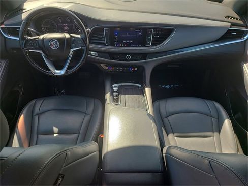 Used 2022 Buick Enclave Essence image 29