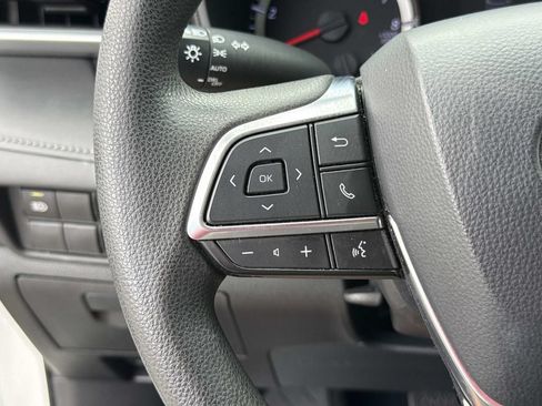 Used 2020 Toyota Highlander L AWD/4WD image 41