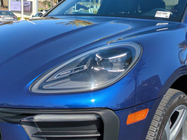 Used 2024 Porsche Macan AWD/4WD image 10