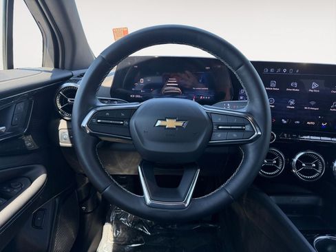 Used 2024 Chevrolet Blazer EV LT AWD/4WD image 13