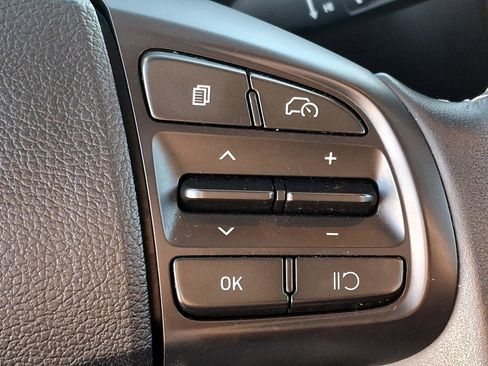 Used 2024 Hyundai Venue SEL image 21