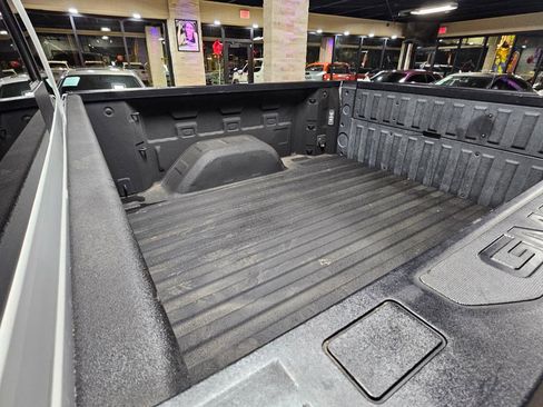 Used 2021 GMC Sierra 1500 SLT w/ SLT Premium Plus Package image 21