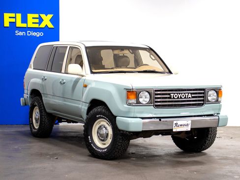 Used 2001 Toyota Land Cruiser image 8