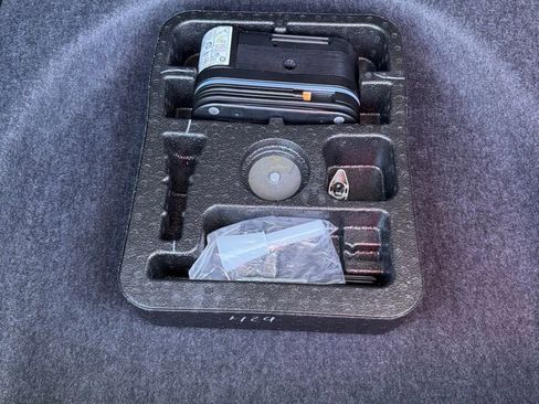 Used 2018 Jeep Compass Sport w/ Tech Group image 16