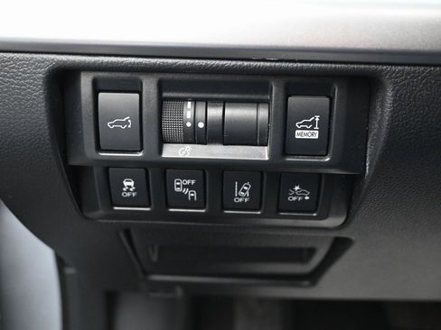 Used 2018 Subaru Outback 2.5i Limited image 18