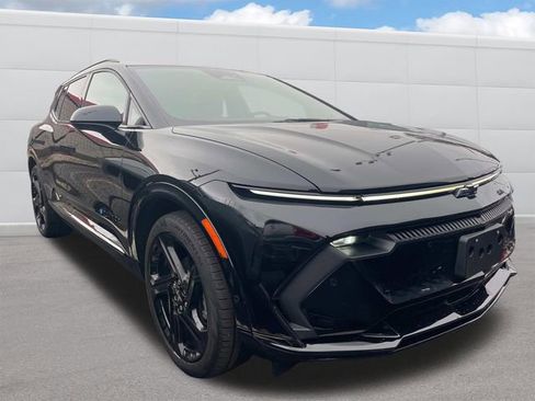 Used 2024 Chevrolet Equinox EV RS image 12