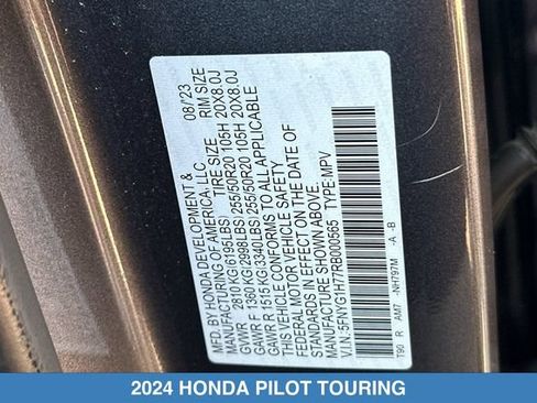 Certified 2024 Honda Pilot Touring image 34