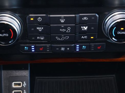Used 2020 Ford F150 King Ranch w/ Equipment Group 601A Luxury AWD/4WD image 33