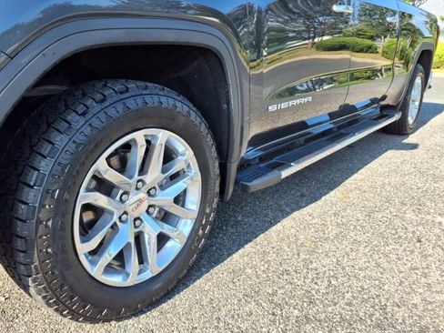 Used 2022 GMC Sierra 1500 SLT w/ SLT Premium Package image 9