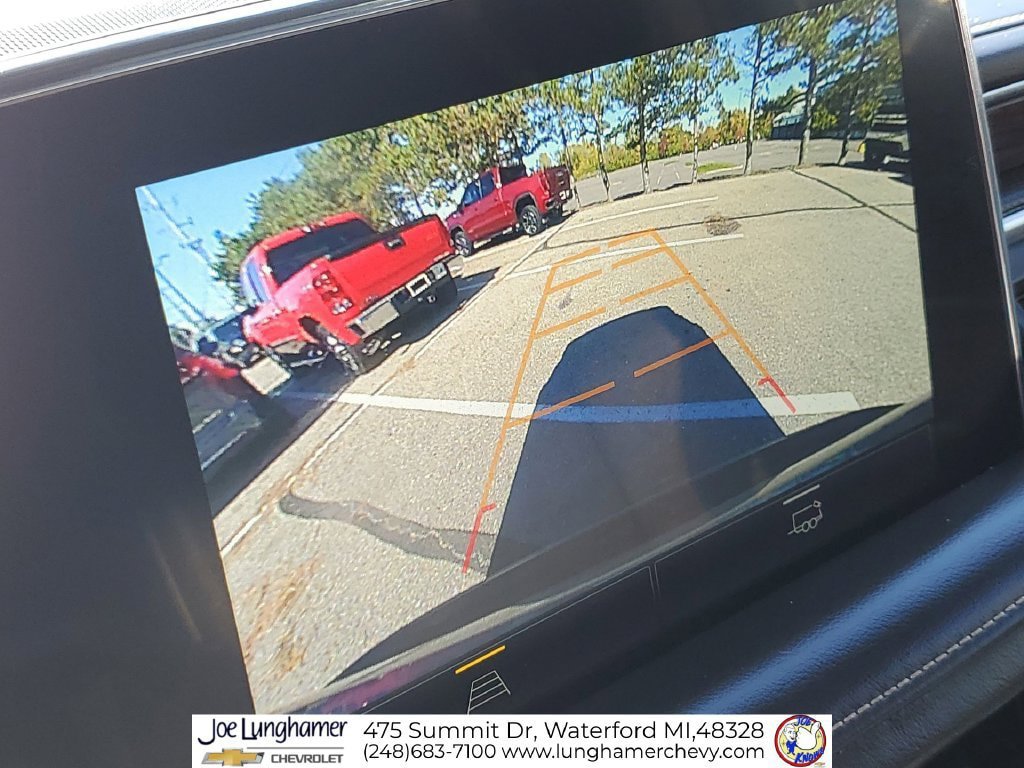 Used 2022 Chevrolet Suburban Premier AWD/4WD image 15