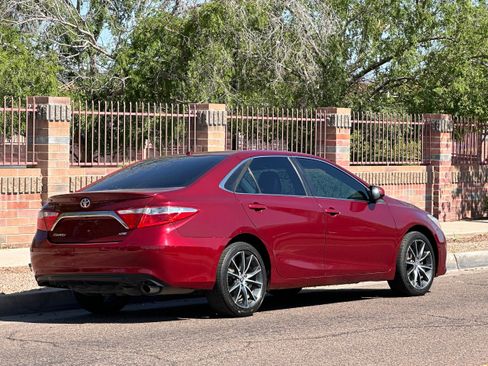 Used 2015 Toyota Camry XSE image 10