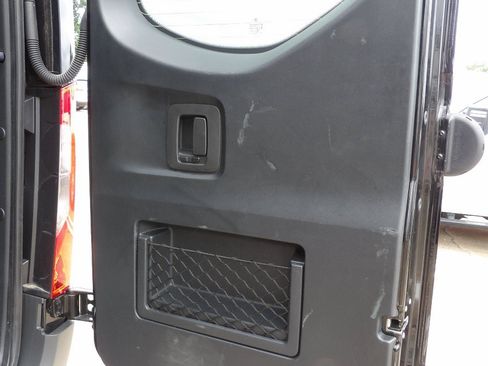 Used 2025 Mercedes-Benz Sprinter 2500 image 38
