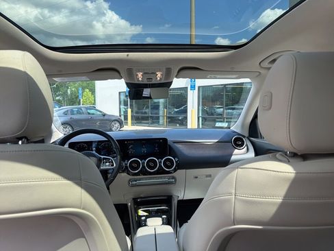 Used 2021 Mercedes-Benz GLA 250 4MATIC image 22