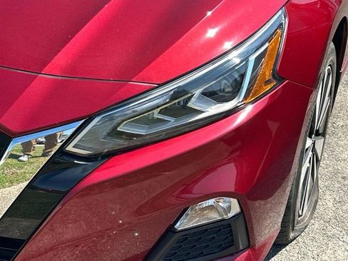 Used 2022 Nissan Altima 2.5 SV w/ SV Premium Package image 9