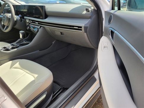 New 2025 Hyundai Sonata SE image 6