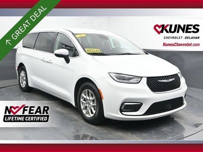 Used 2023 Chrysler Pacifica Touring-L