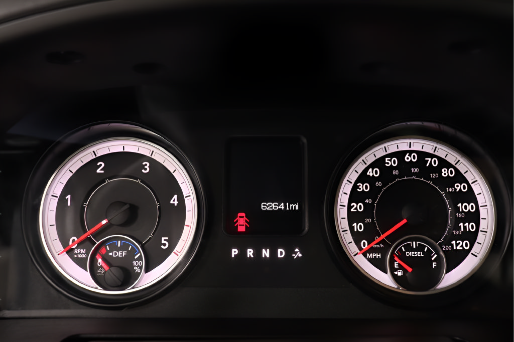 Used 2018 RAM 1500 Classic SLT AWD/4WD image 17