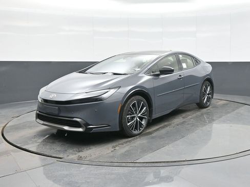 New 2026 Toyota Prius XLE image 3