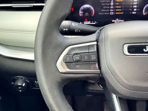 Used 2025 Jeep Compass Limited w/ Elite Group image 22