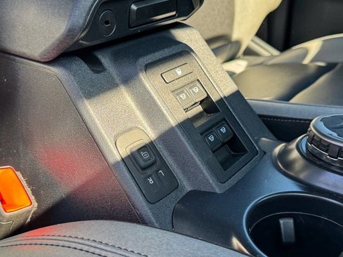 Used 2024 Ford Bronco Big Bend image 11