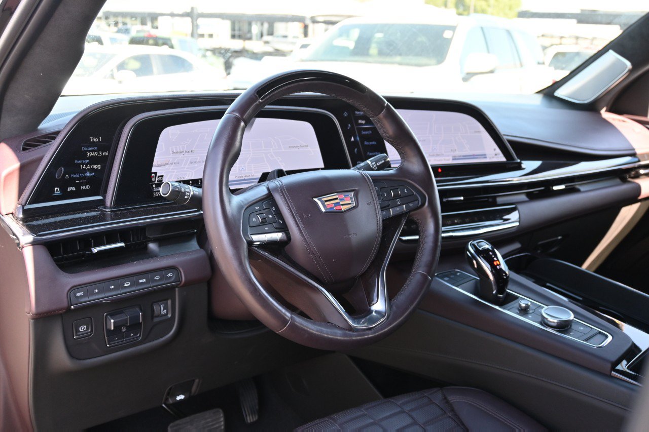 Used 2023 Cadillac Escalade ESV Sport Platinum AWD/4WD image 17