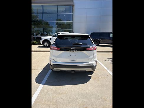 Used 2024 Ford Edge SEL w/ Convenience Package AWD/4WD image 8