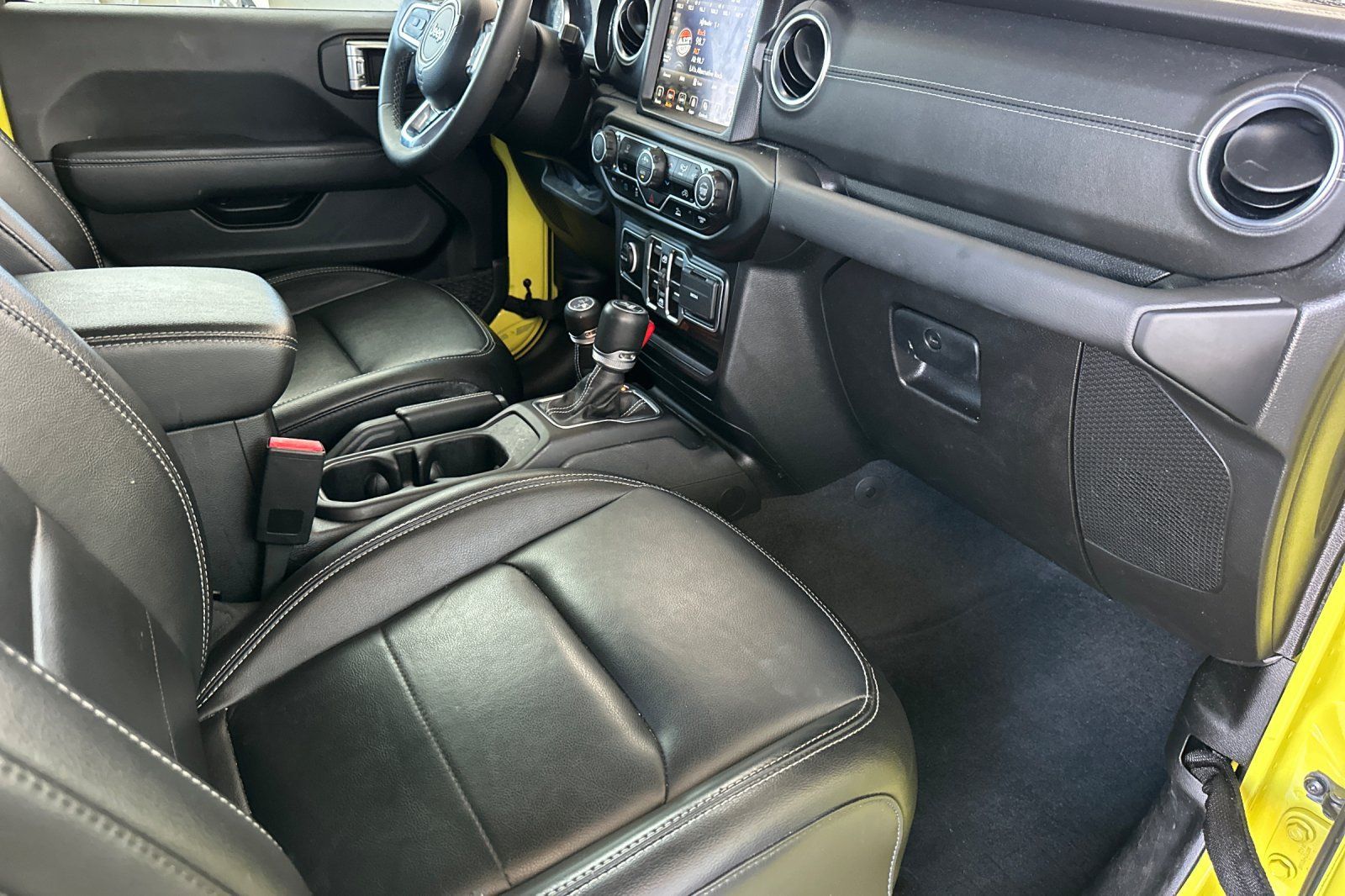Used 2023 Jeep Wrangler Unlimited Sahara AWD/4WD image 20