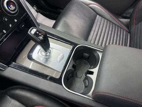 Used 2020 Land Rover Discovery Sport SE R-Dynamic AWD/4WD image 18