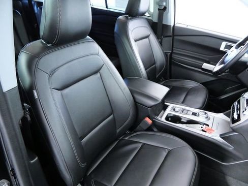 Certified 2023 Ford Explorer XLT w/ Equipment Group 202A image 11