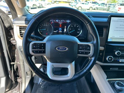 Used 2024 Ford Expedition Max Limited image 26