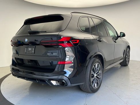 Used 2024 BMW X5 sDrive40i w/ M Sport Package image 3