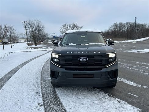New 2025 Ford Expedition Max Active image 6
