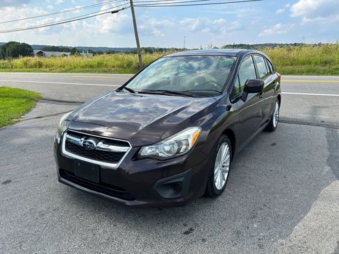 Used 2013 Subaru Impreza 2.0i Premium AWD/4WD image 4