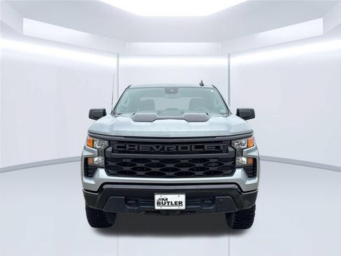 Used 2025 Chevrolet Silverado 1500 Custom Trail Boss w/ Dark Appearance Package AWD/4WD image 12