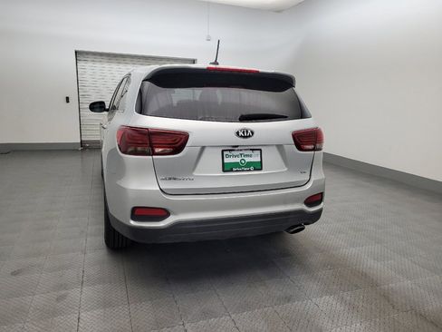 Used 2020 Kia Sorento AWD V6 image 6