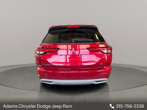 Used 2023 Mitsubishi Outlander SE AWD/4WD image 7