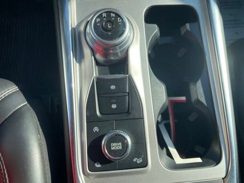 Used 2023 Ford Explorer Platinum w/ Technology Package AWD/4WD image 17