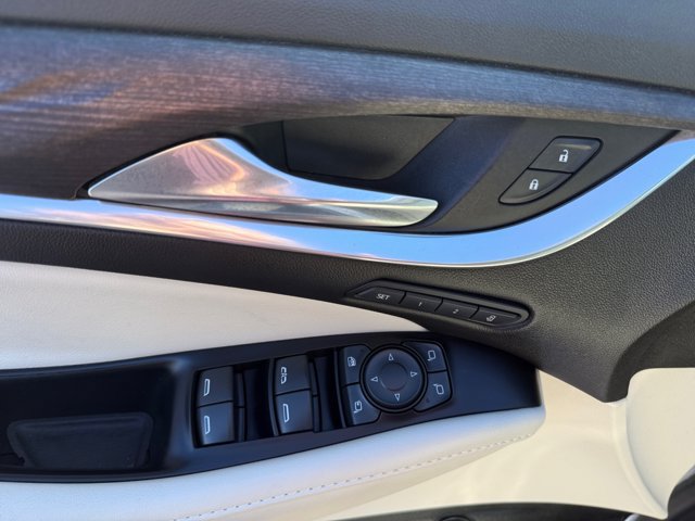 Used 2023 Buick Enclave Avenir w/ Avenir Technology Package AWD/4WD image 18