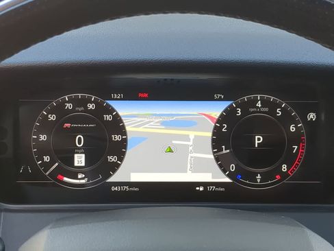 Used 2020 Land Rover Range Rover Velar R-Dynamic S image 34