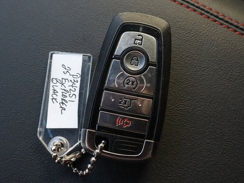 Used 2025 Ford Explorer ST-Line w/ ST-Line Street Pack image 33