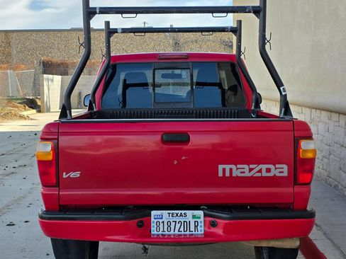 Used 2004 MAZDA B-Series Pickup 2WD Cab Plus B3000 w/ Convenience Pkg image 4