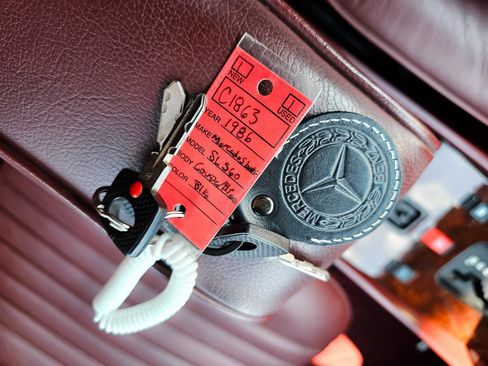 Used 1986 Mercedes-Benz 560 SL image 37