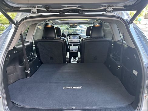 Used 2016 Toyota Highlander Limited Platinum AWD/4WD image 28