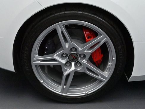 Used 2024 Chevrolet Corvette Stingray Coupe w/ 1LT RWD image 30
