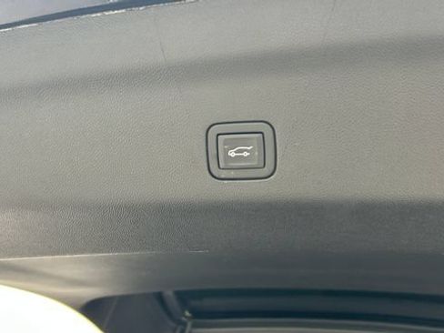Certified 2024 Chevrolet Tahoe High Country AWD/4WD image 40