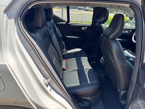 Used 2025 Volvo XC40 B5 Plus AWD/4WD image 13